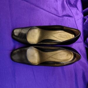 Audrey Brooke Black Women's Heels